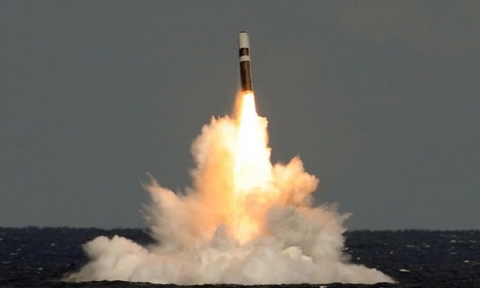 Një raketë e paarmatosur "Trident", lëshuar nga nëndetësja "Vigilant"