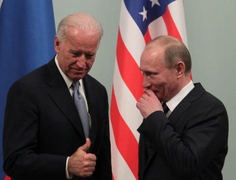 Joe Biden dhe Vladimir Putin