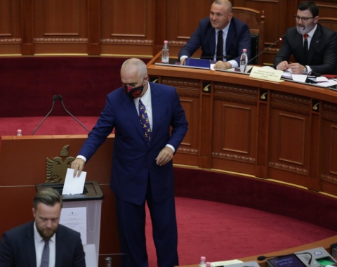 Votimi i kryeministrit Rama