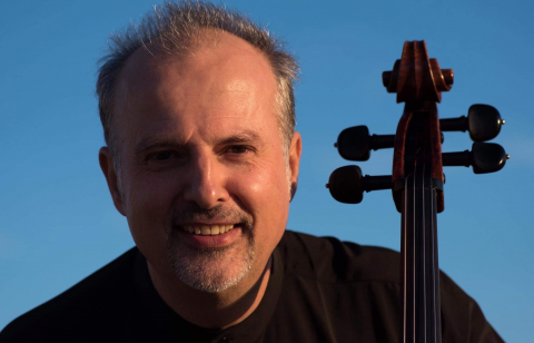 Violonçelisti Vangjel Nina